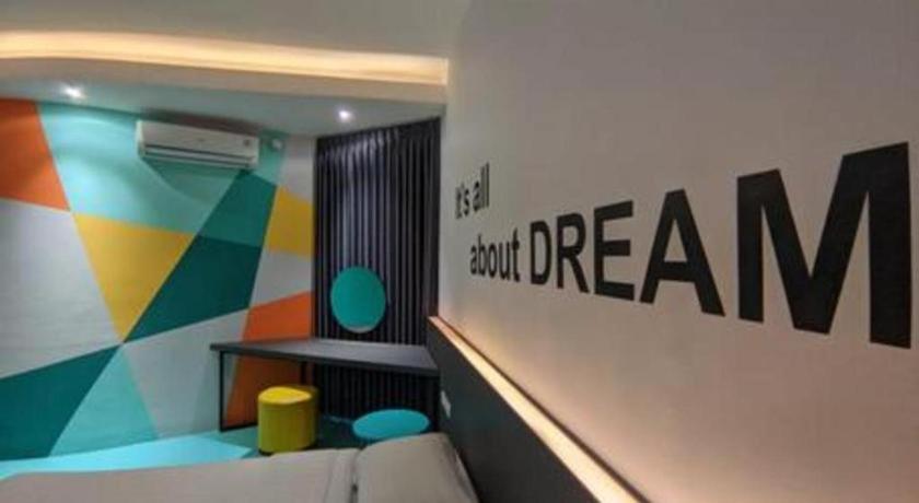 Alexander Hotel Tegal Dış mekan fotoğraf