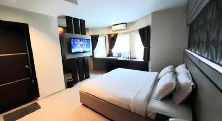 Alexander Hotel Tegal Dış mekan fotoğraf